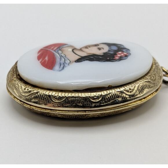 Vintage Oval White Glass Lady Portrait Cameo Large Photo Locket Pendant 2.2in - Picture 4 of 7